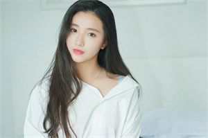 上海品茶网:A night in Shanghai, a romantic world that should not be missed for two people.